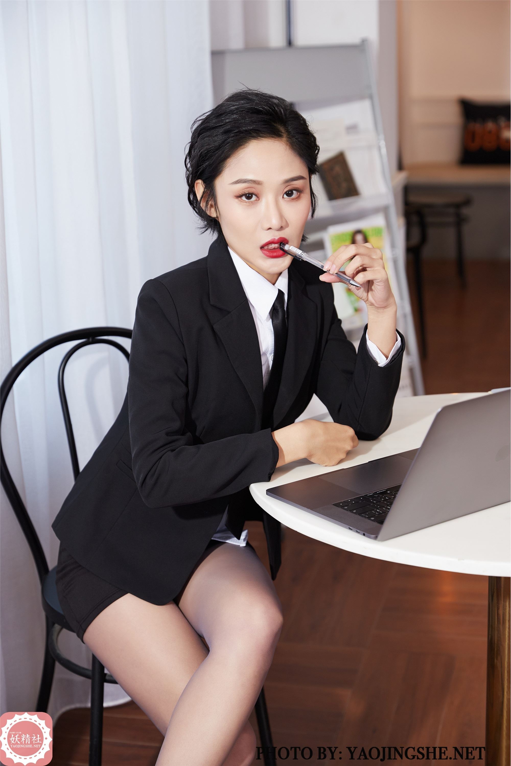 YAOJINGSHE 妖精社 T2009《可可-经理的一天》